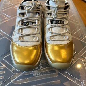 Nike Air Jordan 11 Retro Low "Closing Ceremony" sneaker